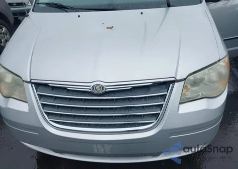 2009 Chrysler Town & Country Touring from USA, damaged, VIN 2A8HR54139R633855